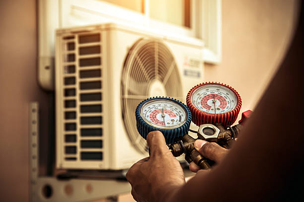Professional Hvac Maintenance technician working in Parrish, FL
